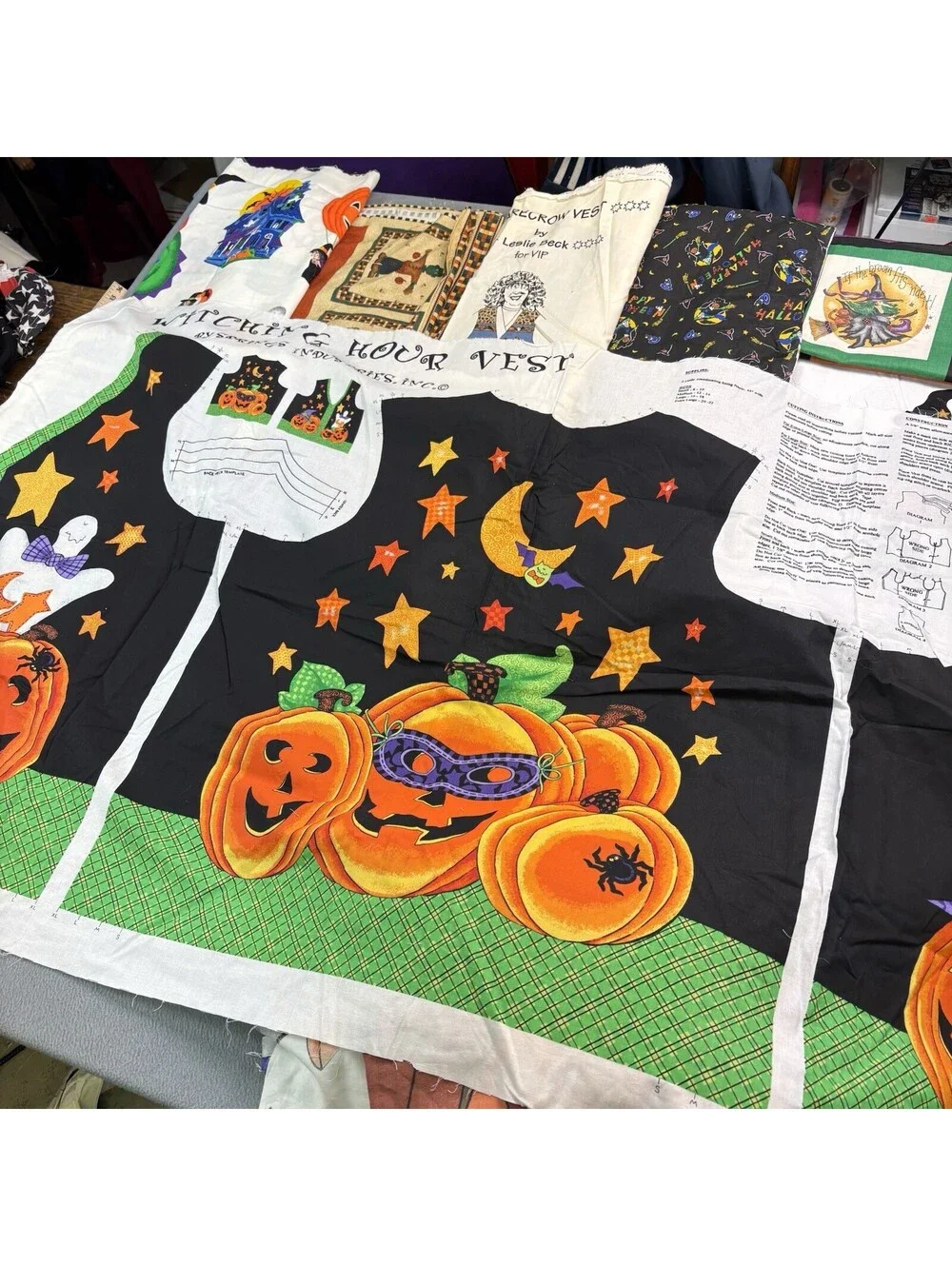 Lot Of 19 Assorted Vintage Halloween Cut & Sew Panels / Fabrics Crafting 10.5 lb